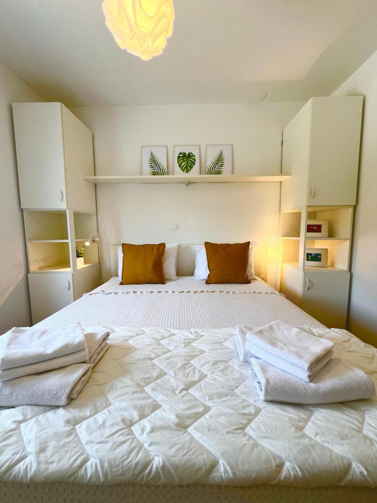 Apartments Dante Domus Aurea Milna  Zewnętrze zdjęcie